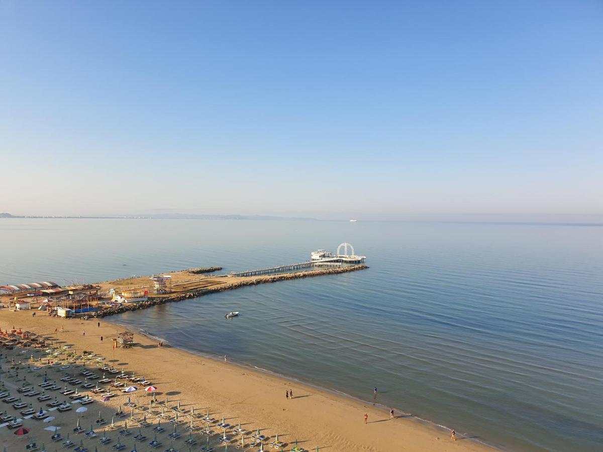 Perandor Beach Durrës Eksteriør billede